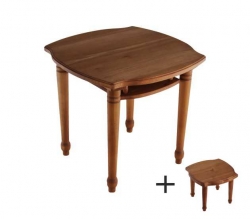 Dřevěný konferenční stolek z borovice v odstínu mahagon